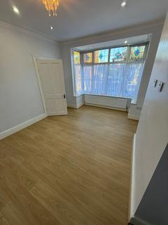 4 bedroom house to rent, Wellington Road, Enfield EN1