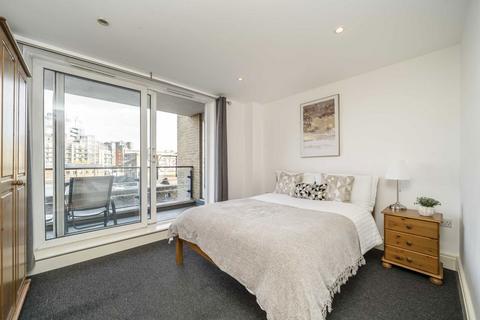 2 bedroom flat for sale, Smugglers Way, London SW18