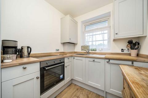 2 bedroom flat to rent, Pomeroy Street, London SE14