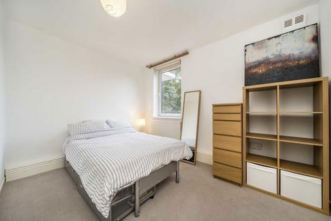 2 bedroom flat to rent, Pomeroy Street, London SE14