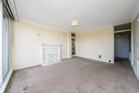 2 bedroom apartment for sale, Crescent Road, London E4