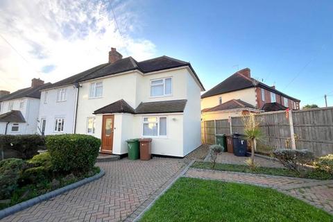 3 bedroom terraced house to rent, Gloucester Road, Guildford GU2