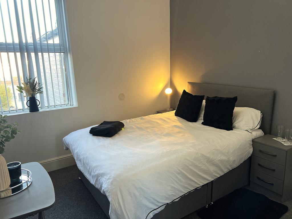 Modern Room to Rent in Luxury HMO