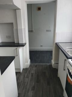 1 bedroom in a house share to rent, Risley Avenue, Manchester M9