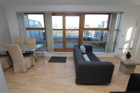 2 bedroom flat to rent, St James Quay, Brewery Wharf