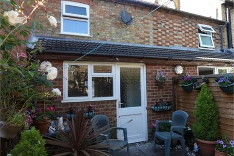 1 bedroom terraced house to rent, Sharpenhoe Road, Beds MK45