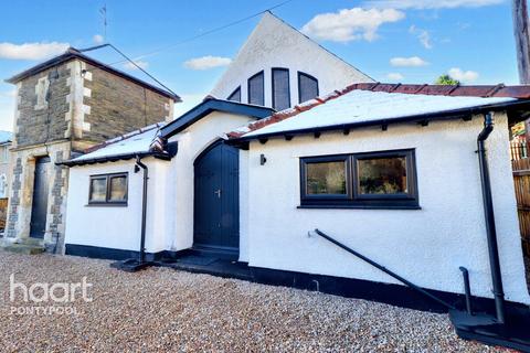 4 bedroom character property for sale, Lock Up Lane, Pontypool