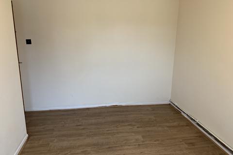 1 bedroom maisonette to rent, Harlington, UB3 5LS