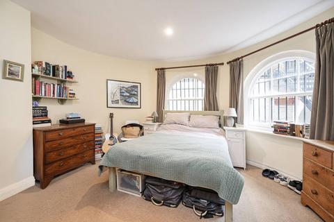 3 bedroom semi-detached house for sale, City Road, Angel, London, EC1V