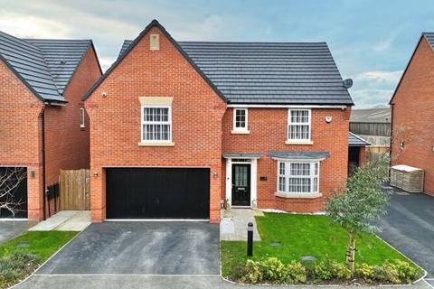 4 bedroom detached house for sale, Gainsborough Drive, Henhull, CW5