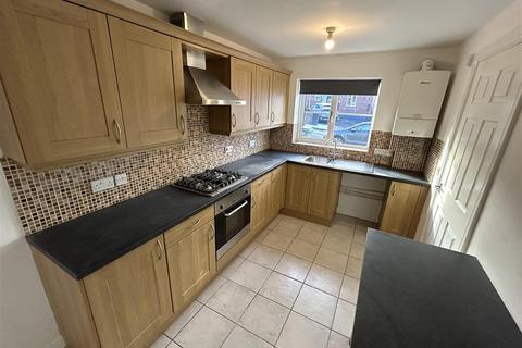 3 bedroom house to rent, Wassell Road, Wollescote, Stourbridge