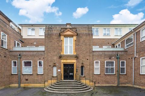 2 bedroom flat for sale, Bury Fields, Guildford, GU2