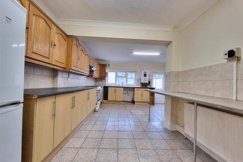 3 bedroom house for sale, Sisley Road, Barking