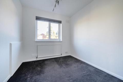 4 bedroom terraced house to rent, Langford Road,  Barnet,  EN4