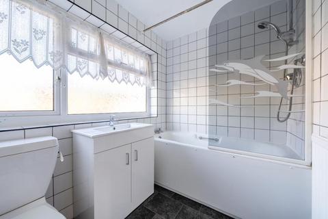 4 bedroom terraced house to rent, Langford Road,  Barnet,  EN4