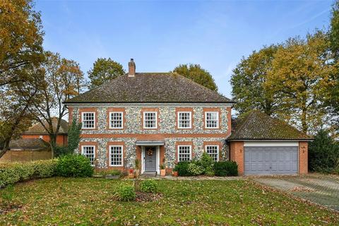 4 bedroom detached house for sale, Les Bois, High Road, Layer-de-la-Haye, Colchester, CO2