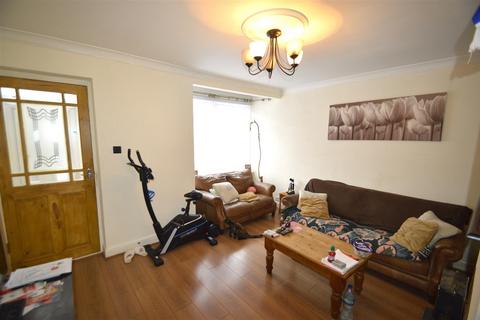 3 bedroom terraced house for sale, Oval Road North, Dagenham