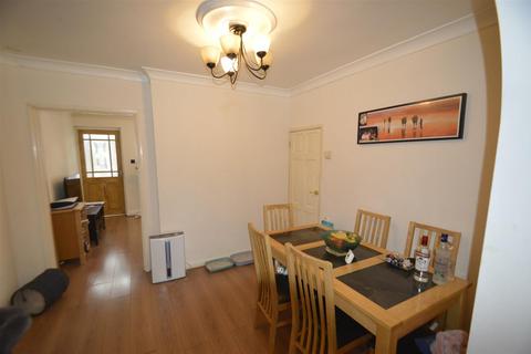 3 bedroom terraced house for sale, Oval Road North, Dagenham