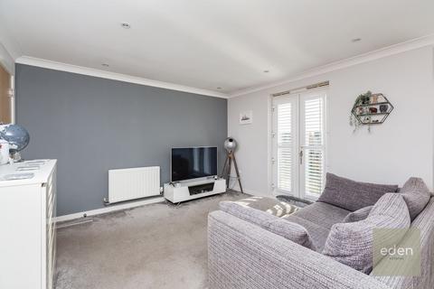 2 bedroom flat for sale, Sherwood Avenue, Larkfield, ME20