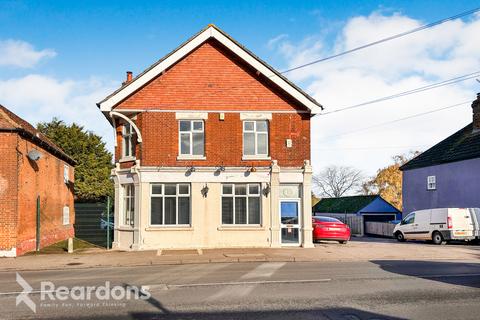 3 bedroom flat to rent, High Street, Sittingbourne, Kent