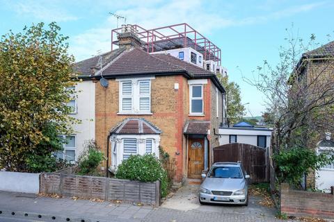 3 bedroom semi-detached house for sale, West Street, Erith