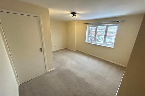 2 bedroom apartment to rent, Canterbury Close, Rowley Regis, West Midlands