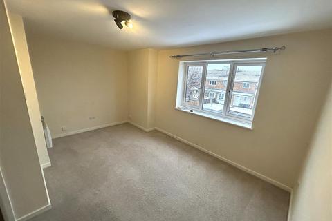 2 bedroom apartment to rent, Canterbury Close, Rowley Regis, West Midlands