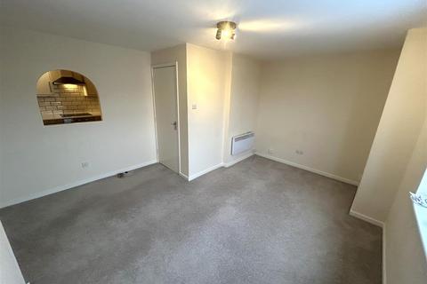 2 bedroom apartment to rent, Canterbury Close, Rowley Regis, West Midlands