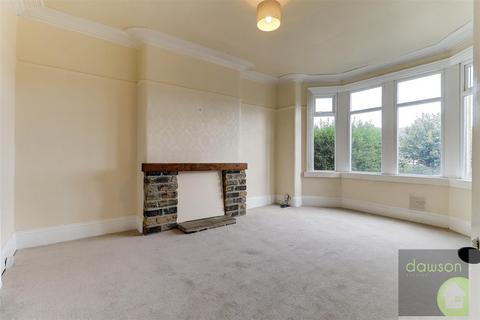 4 bedroom terraced house to rent, Huddersfield Road, Halifax