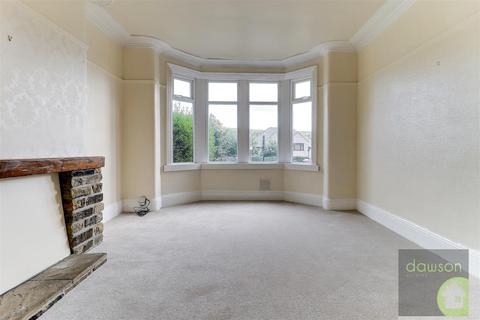 4 bedroom terraced house to rent, Huddersfield Road, Halifax