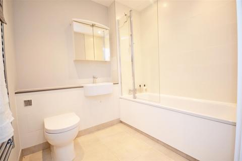 1 bedroom flat to rent, London Road, TW3 1SE