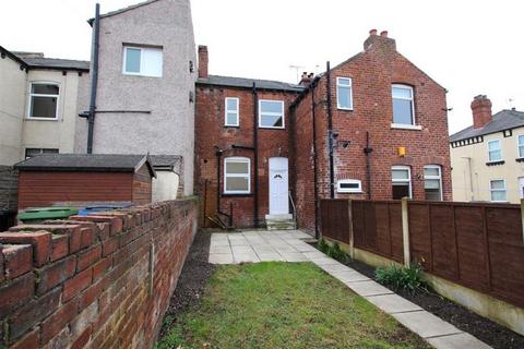 3 bedroom terraced house to rent, Station Road, Kippax, LS25