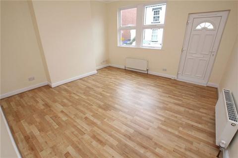 3 bedroom terraced house to rent, Station Road, Kippax, LS25