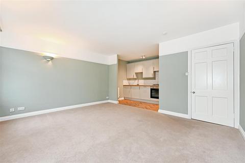 2 bedroom apartment to rent, Baffins Lane, Chichester