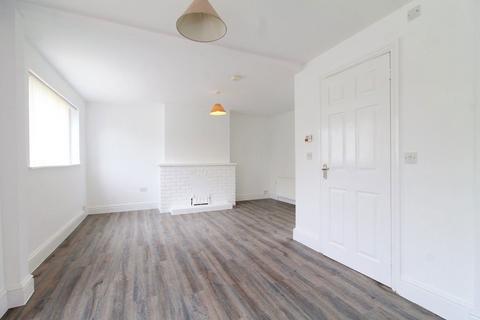 2 bedroom flat to rent, Lilac Crescent, Beeston, Nottingham, NG9 1PX