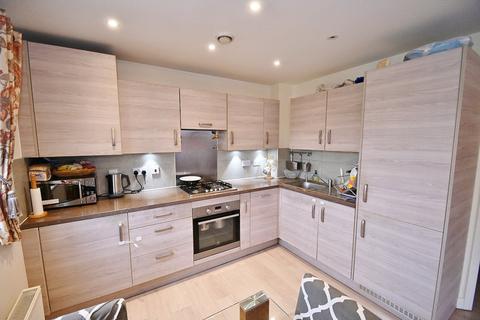 2 bedroom apartment for sale, Kings Reach, Langley, Berkshire, SL3