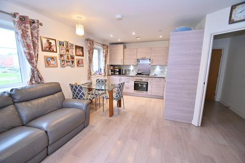 2 bedroom apartment for sale, Kings Reach, Langley, Berkshire, SL3