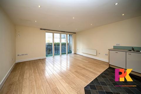 2 bedroom flat to rent, Papermakers Lodge, High Wycombe HP11