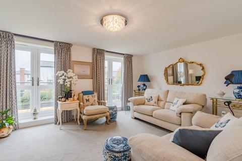 8 Clover Drive, Cheltenham, GL52 3JR