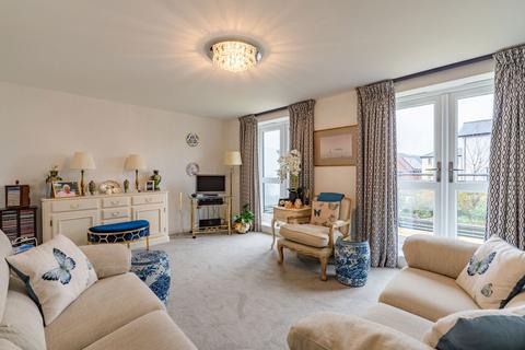 8 Clover Drive, Cheltenham, GL52 3JR