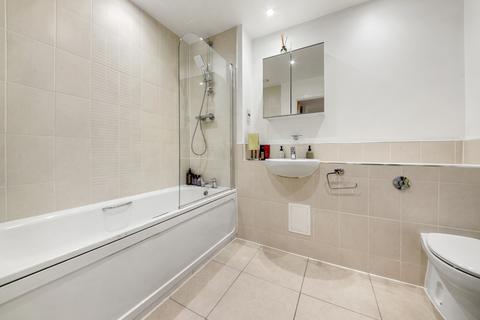 20 Dock Meadow Reach, London, W7 2QN