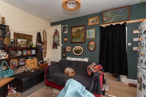 27 Aviary Row, Leeds, LS12 2NZ