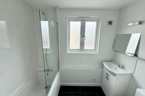 1 bedroom property to rent, 13 Union Street, St Helier, JE2