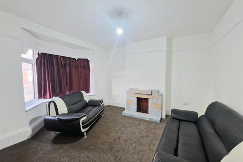 5 bedroom terraced house to rent, Neeld Crescent, Wembley