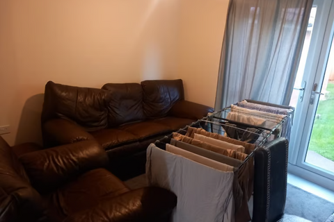 1 bedroom in a house share to rent, Ashcott Avenue, Leicester LE4