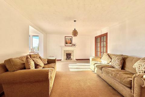 4 Bakewell Close, Northampton, NN4 9YY