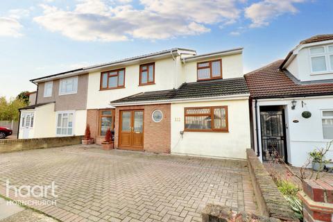 4 bedroom semi-detached house for sale, Chestnut Avenue, Hornchurch