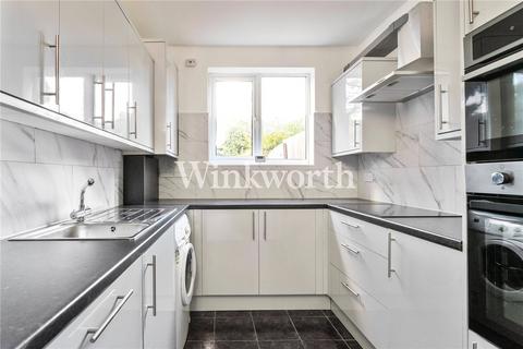 2 bedroom terraced house to rent, Livingstone Road, London, N13