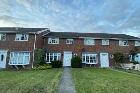 4 bedroom house to rent, 27 Englehurst Englefield Green Egham