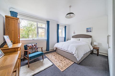 2 bedroom flat for sale, Oakcroft Road, Blackheath